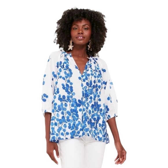 Tuckernuck Ro’s Garden Marcia Blue Leaf Top - Picture 1 of 3